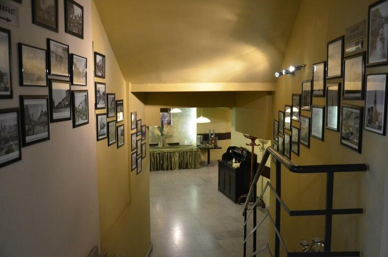 Seven Hotel