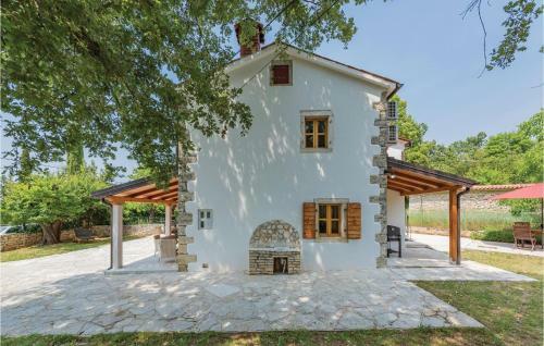 One-bedroom Apartment In Kaldanija