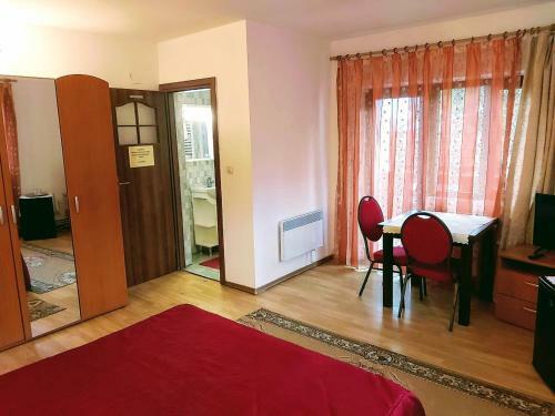 Hostal Pension Piscul Soarelui