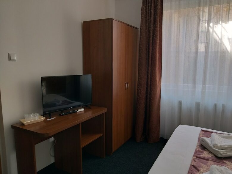 Tranzzit Hotel