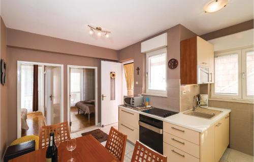 Apartment Elizabete Kotronanic III