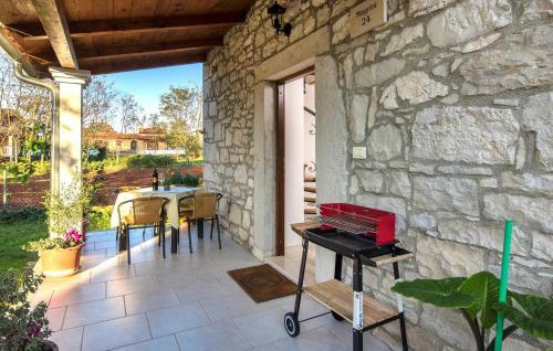 Two Bedroom Apartment Legovic With Garden