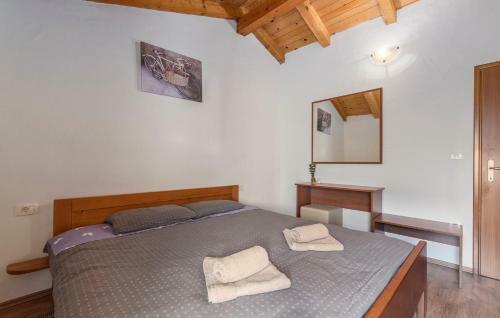 Two Bedroom Apartment Legovic With Garden