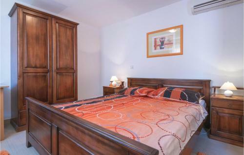 Four-bedroom Holiday Home In Orihi