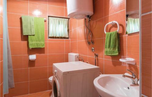 Four-bedroom Holiday Home In Velika Buna