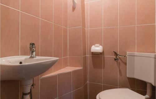 Four-bedroom Holiday Home In Velika Buna