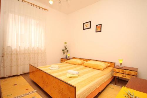 Apartment Mrljane 8498b