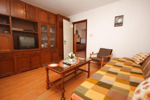 Apartments With A Parking Space Fazana - 7230