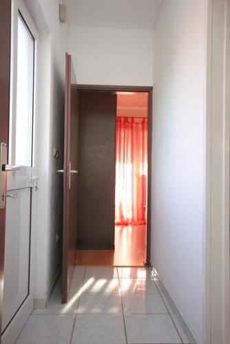 Apartments With A Parking Space Fazana - 7230