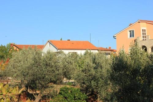 Apartments With A Parking Space Fazana - 7230