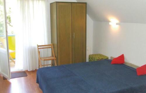 Three-bedroom Holiday Home In Balatonfenyves