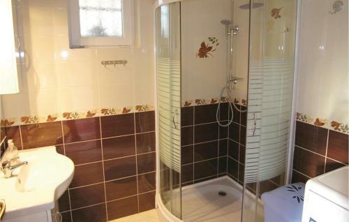 Two-bedroom Holiday Home In Balatonboglar