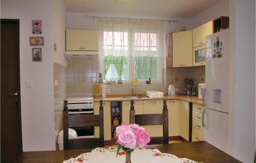Two-bedroom Holiday Home In Balatonboglar