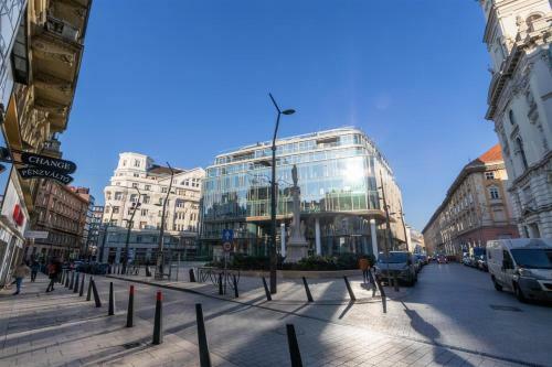 Apartamento Premium Studio Szervita Square