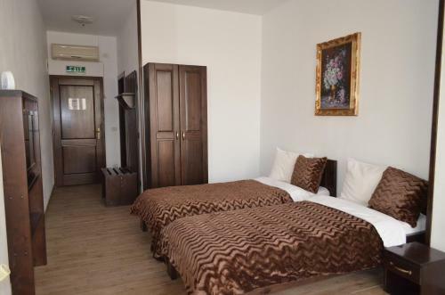Hotel Taverna Pecicana