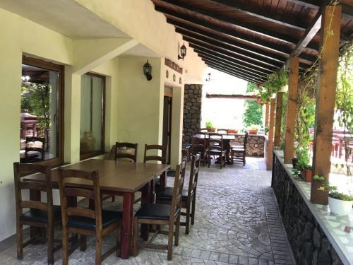 Hostal Pensiunea Trei Ponei