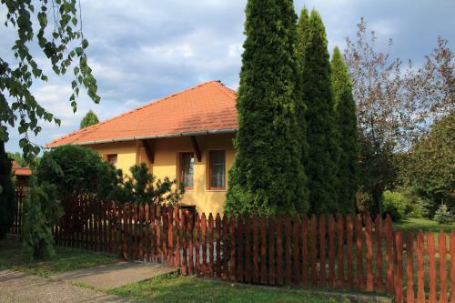 Villa Iris