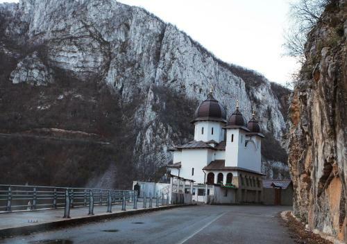 Hostal Pensiunea Lucian