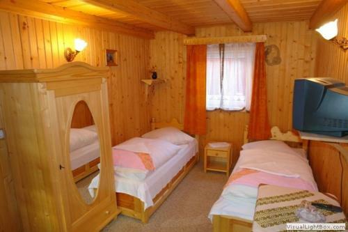 Hostal Pension Crizantema