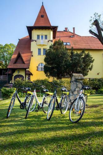 Fried Castle Hotel Resort