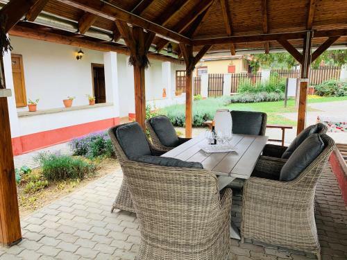Hostal Katica Vend�gh�z