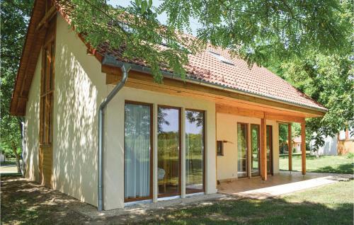 Two-bedroom Holiday Home In Szolad