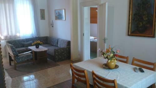 Apartamento Fecske Home Zam�rdi