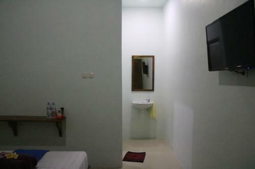 Hostal Arrys Watukarung Surfcamp