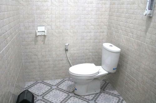 Hostal Arrys Watukarung Surfcamp