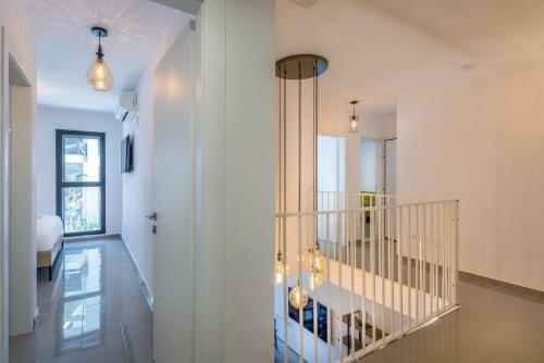 Apartamento Trust Inn - Jaffa Brand New Duplex Balcony&parking