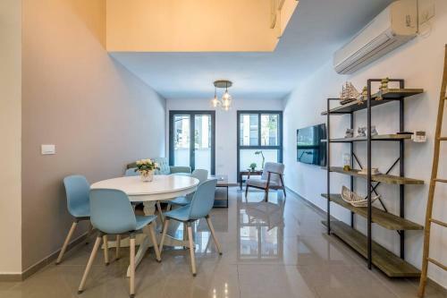 Apartamento Trust Inn - Jaffa Brand New Duplex Balcony&parking