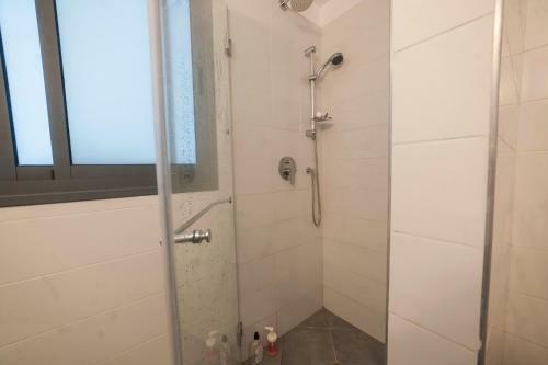 Luxury 2 Bedrooms Apartments Rothschild + Balcony