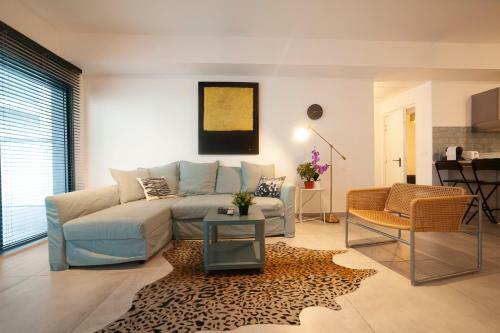 Luxury 2 Bedrooms Apartments Rothschild + Balcony