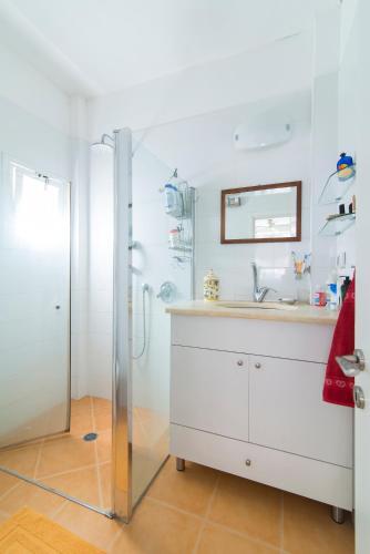 Ziv Apartments - Kyriat Sefer 19