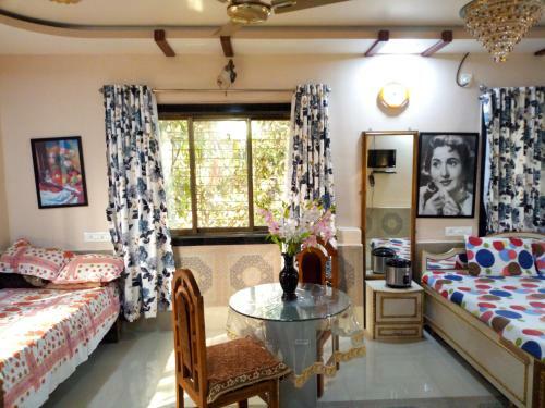 Hostal Raghushilp Guest House