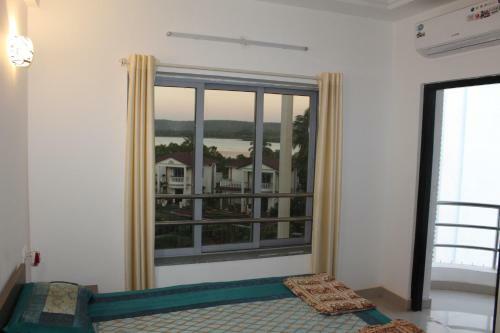 Apartamento 2br Riverview Holiday Home W/ Pool In North Goa - 1