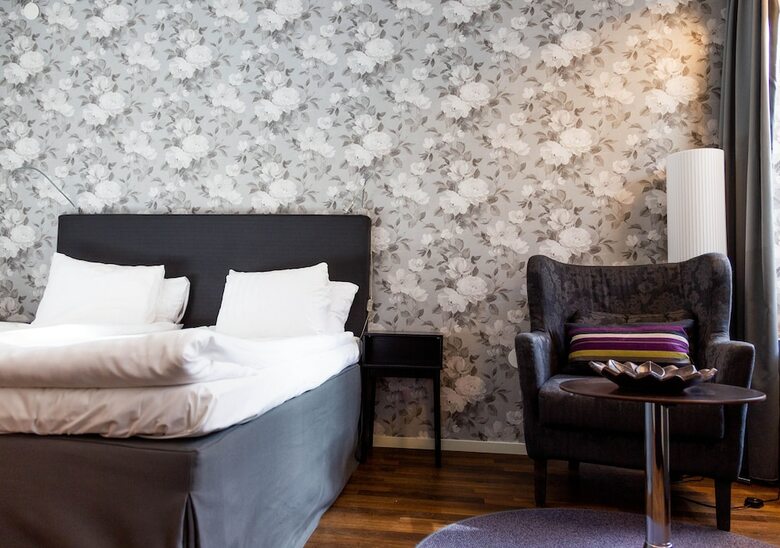 First Hotel Ja
