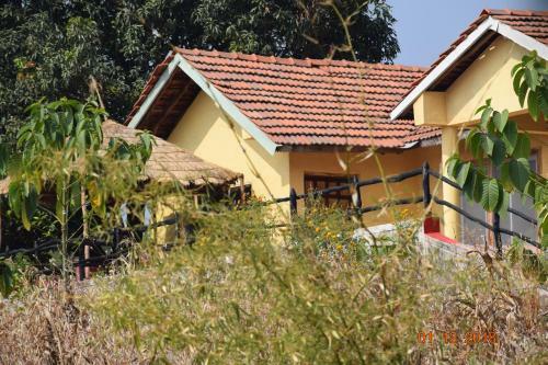 Jungal Resort Sarhi
