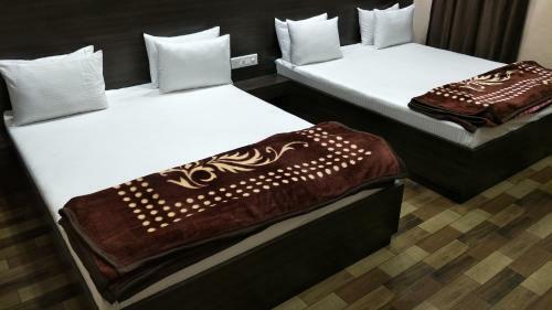 Hardik Suit Room