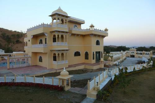 Hotel Rajtilak Resort