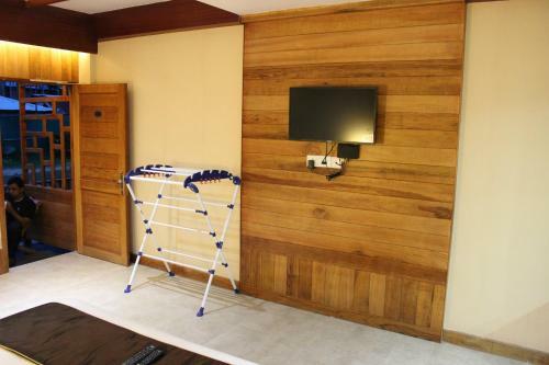 Hotel Aparupa Sands Marina Beach Resort