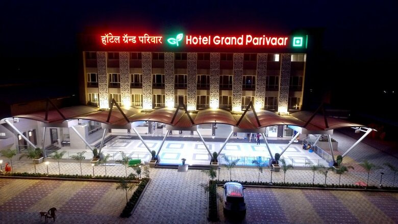 Hotel Grand Parivaar