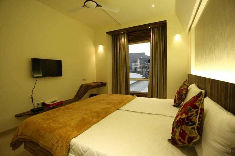 Hotel Grand Parivaar