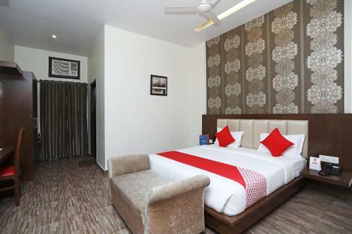 Capital O 2855 Hotel Sanskriti Greens