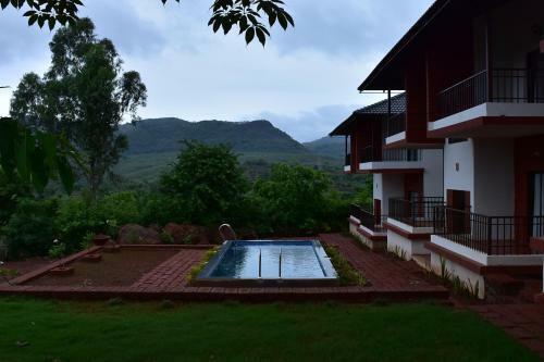 Hotel Forest Escapes Koyna