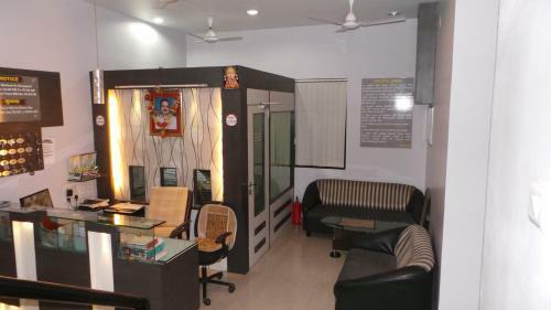 Lodge Hotel Royal Residency Executive