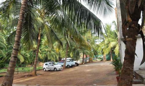 Hotel Sathya Garden Resort