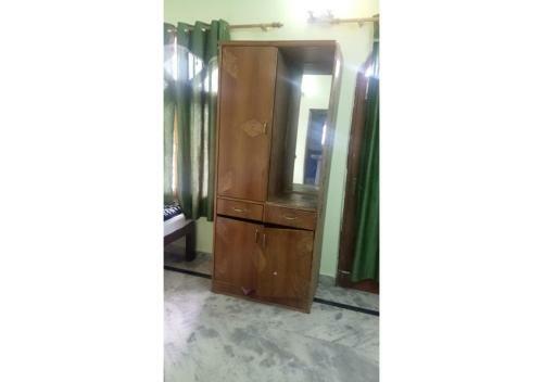 Hotel Hillview Rooms Near Mussoorie Jheel