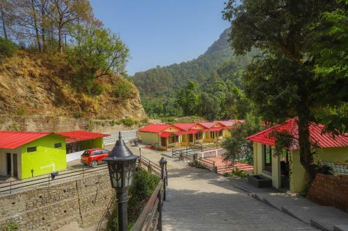 Hotel Jungle Pool Khurpatal