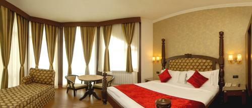 Hotel Arif Castles